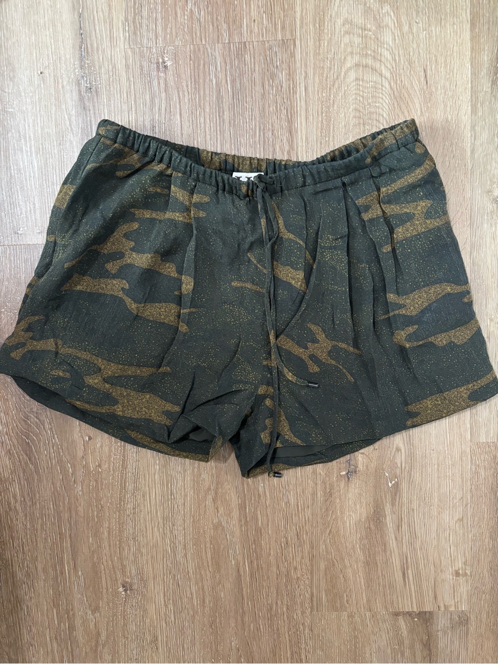 Haute Hippie Olive Camo Shorts Small